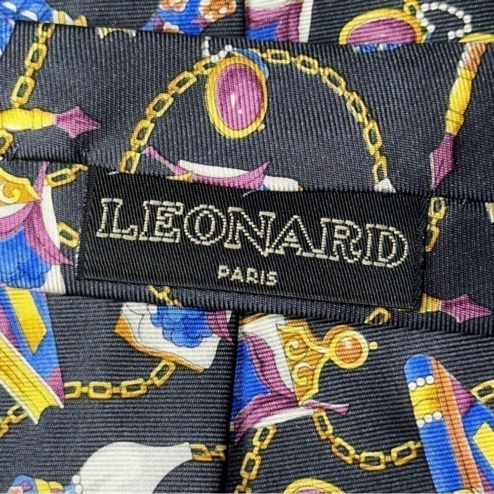 Leonard Paris Black Chain Link Glasses Pen Writing Lamp Books Necktie Tie View 5